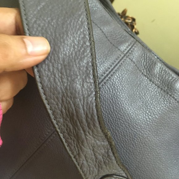 Authentic Coach Avery Hobo Bag - Picture 11 of 16